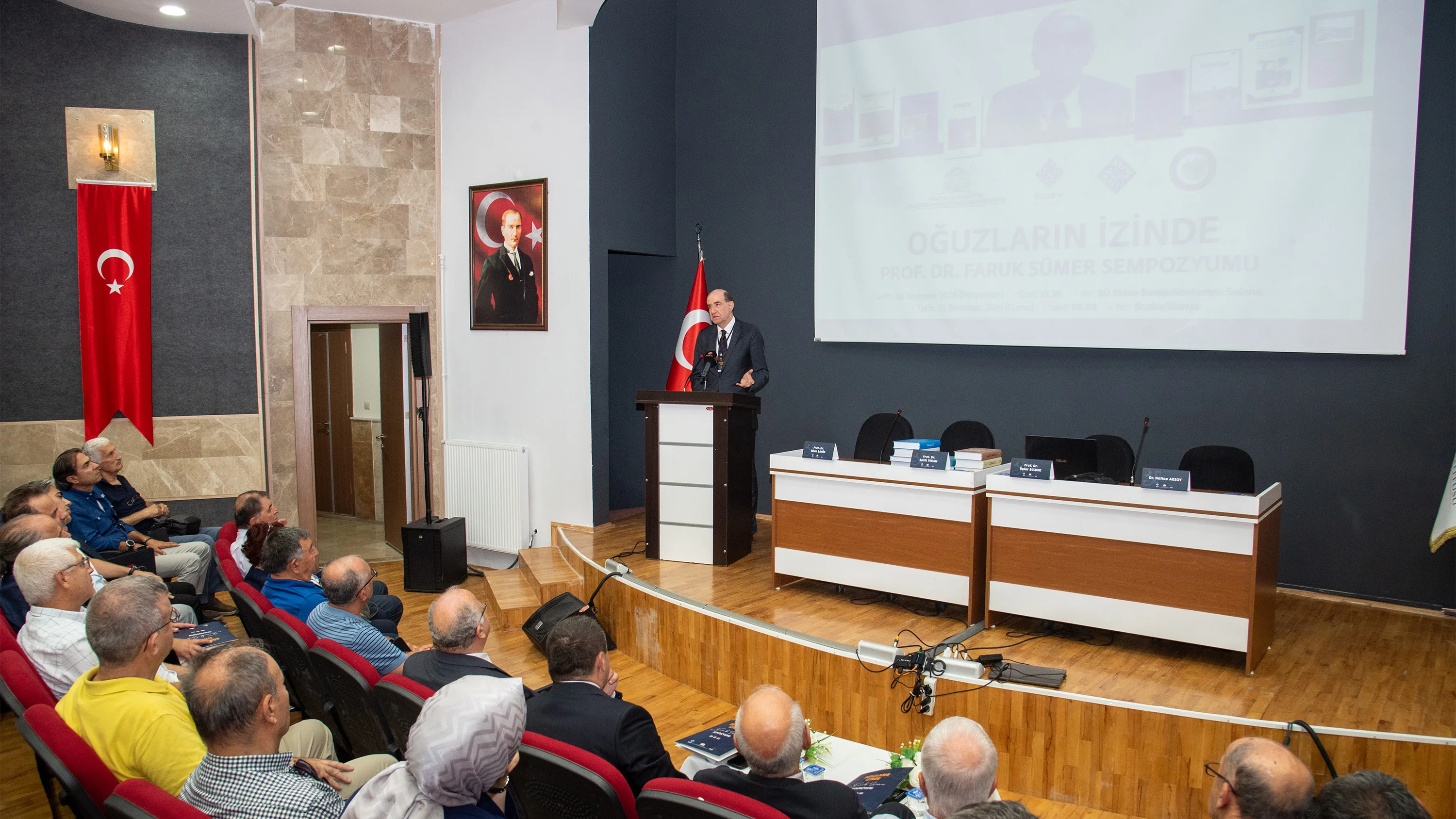 Tarihçi Prof. Dr. Faruk Sümer, sempozyumla anıldı